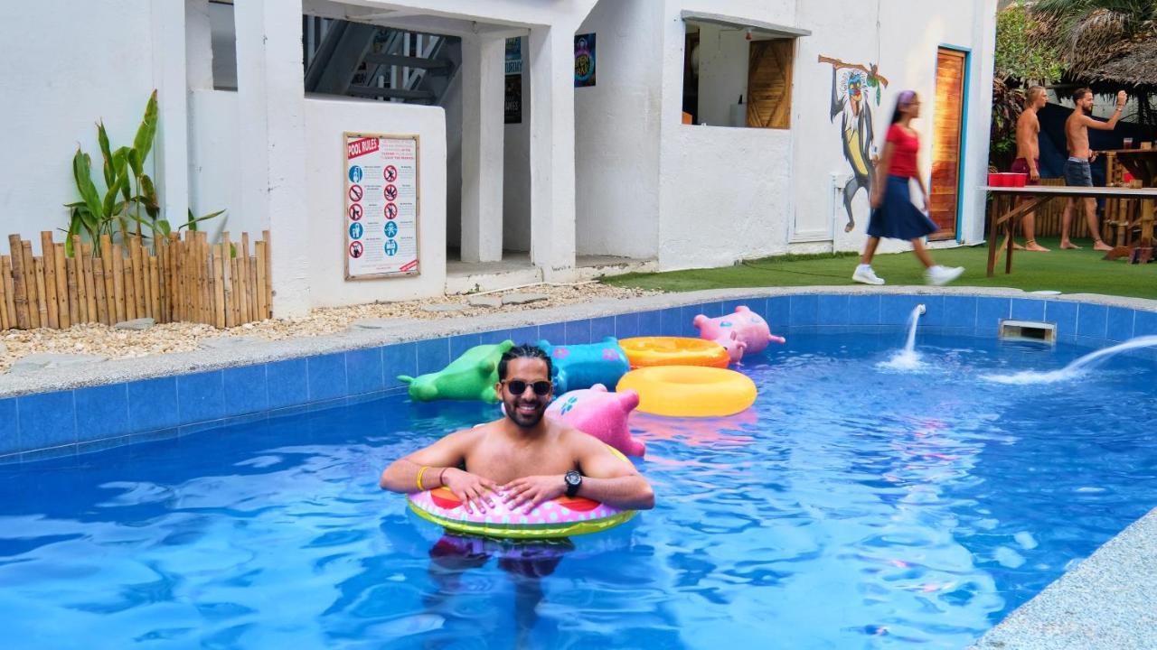 Mad Monkey Hostel Boracay Boracay Island Εξωτερικό φωτογραφία
