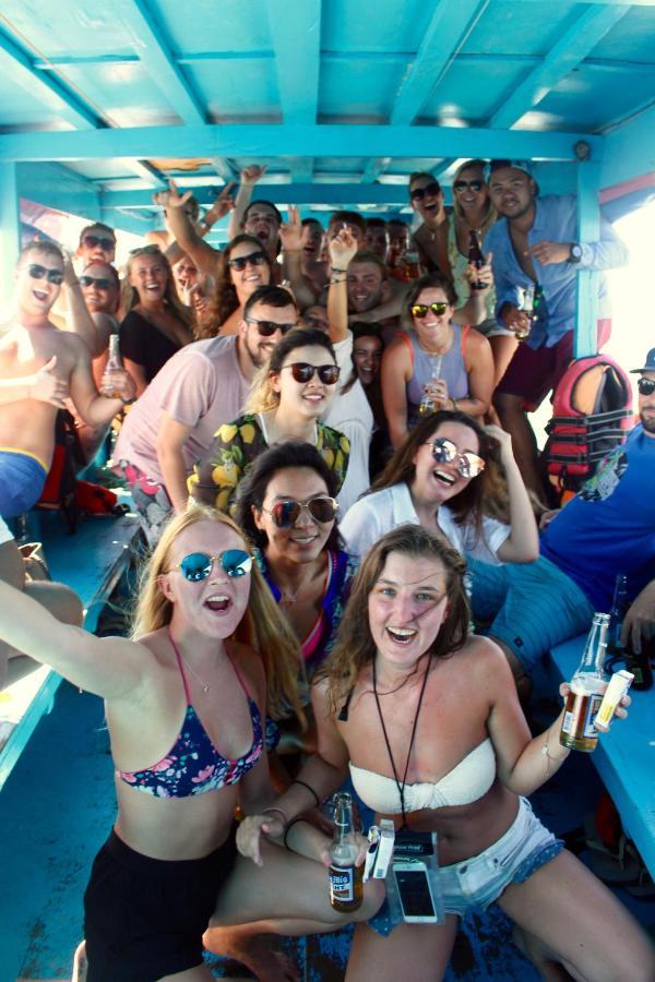 Mad Monkey Hostel Boracay Boracay Island Εξωτερικό φωτογραφία