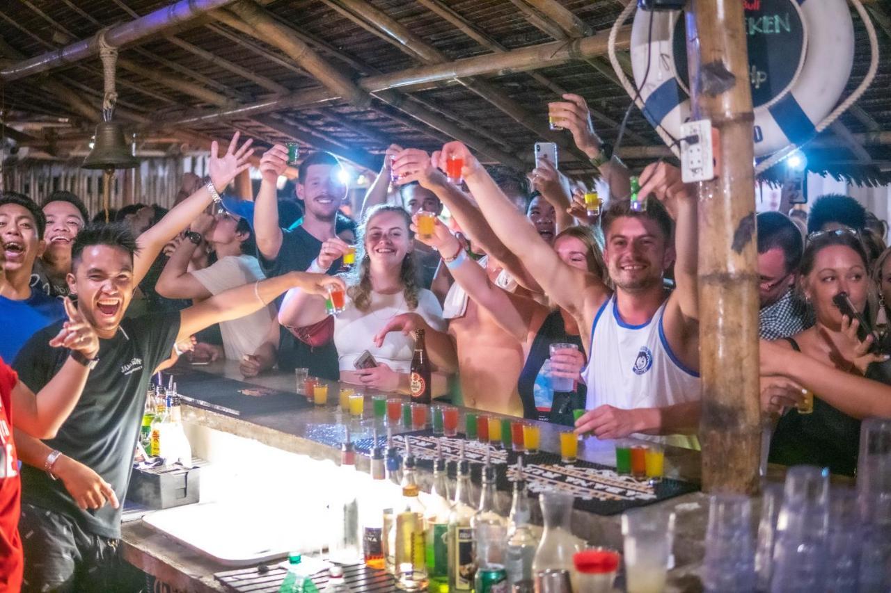 Mad Monkey Hostel Boracay Boracay Island Εξωτερικό φωτογραφία